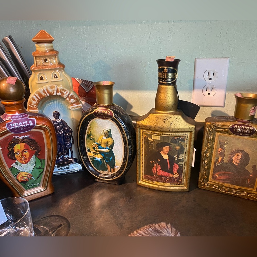 Vintage Collectible Decanters Set